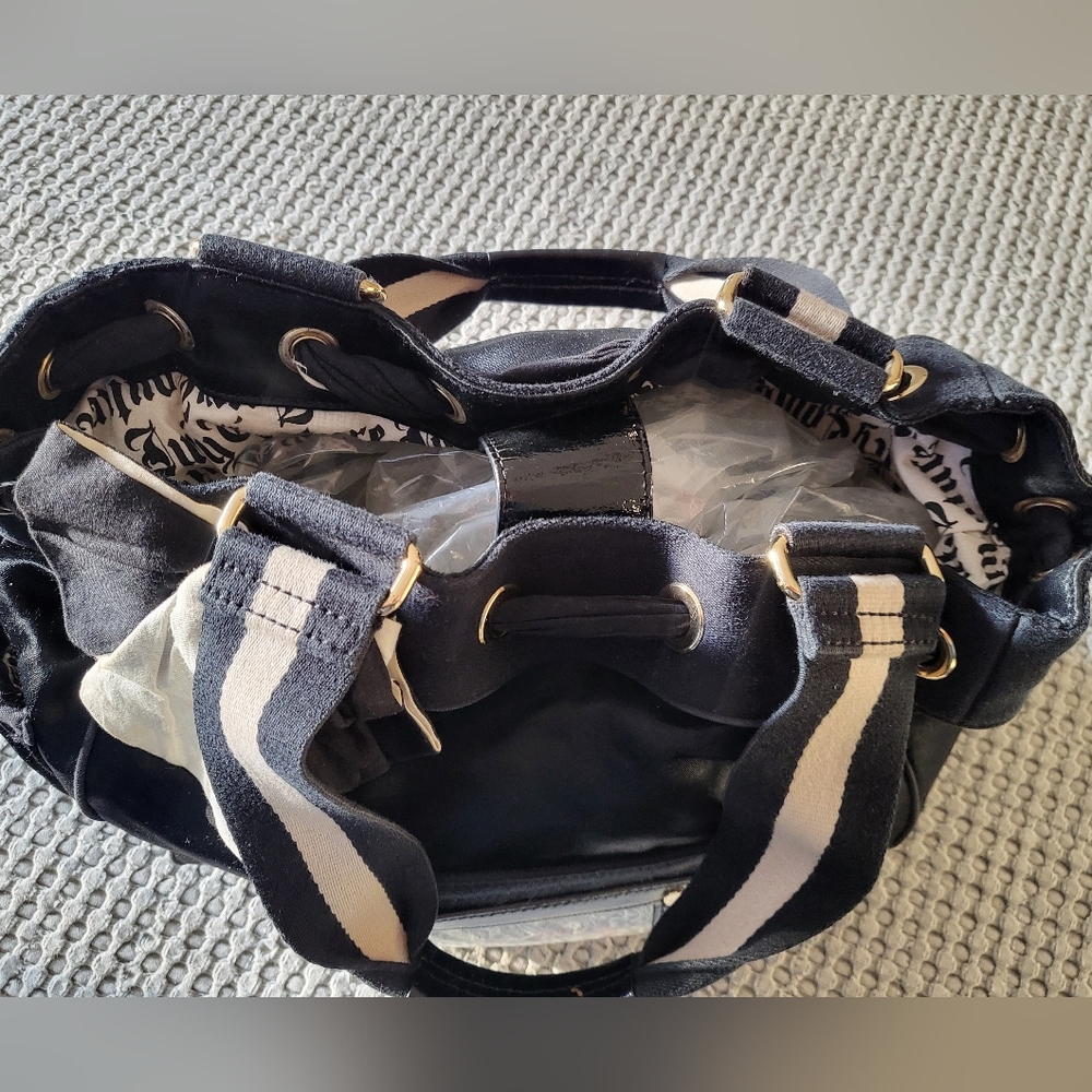 🌻RARE🌻 Juicy Couture Black Daydreamer handbag with Gold Accents Y2K 2008 - Picture 8 of 16